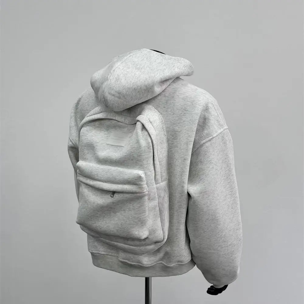 Hoodtrip™ – Der erste Hoodie der Welt, der gleichzeitig dein Handgepäck ist.