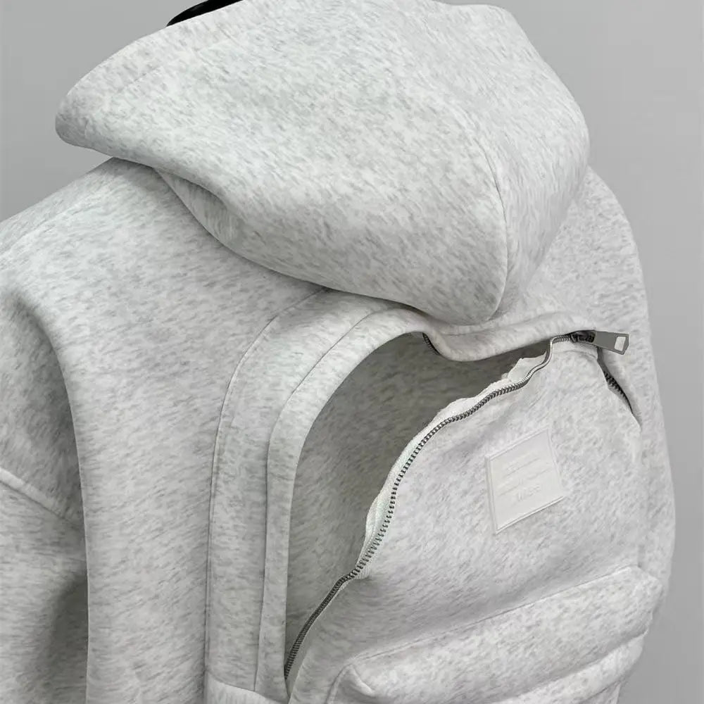 Hoodtrip™ – Der erste Hoodie der Welt, der gleichzeitig dein Handgepäck ist.